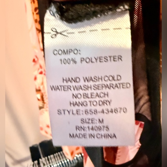 Verty Black Mesh Bodysuit with Red Floral Embroidery - Picture 6 of 6